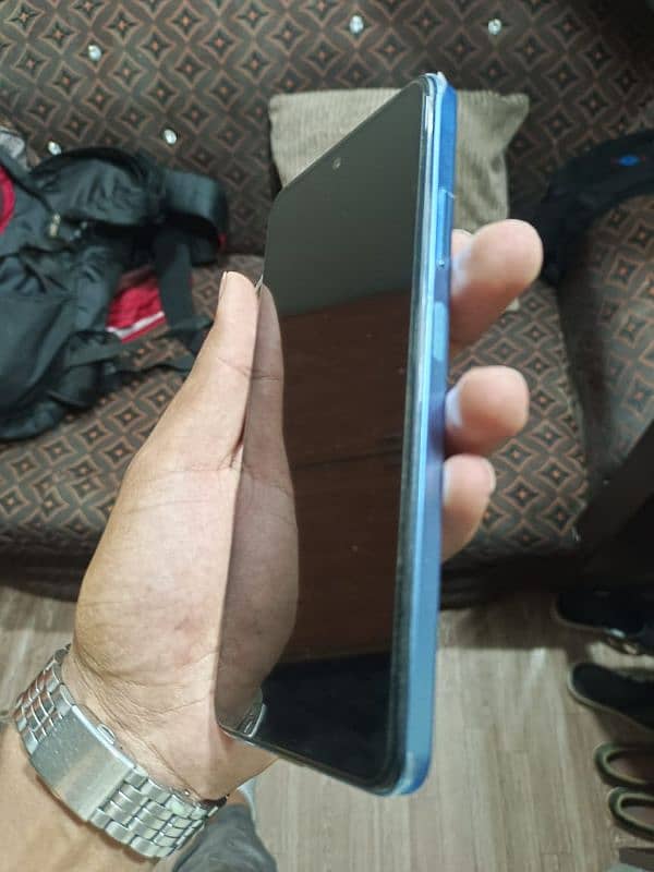 Infinix hot 40i 8+8 128. All ok 12