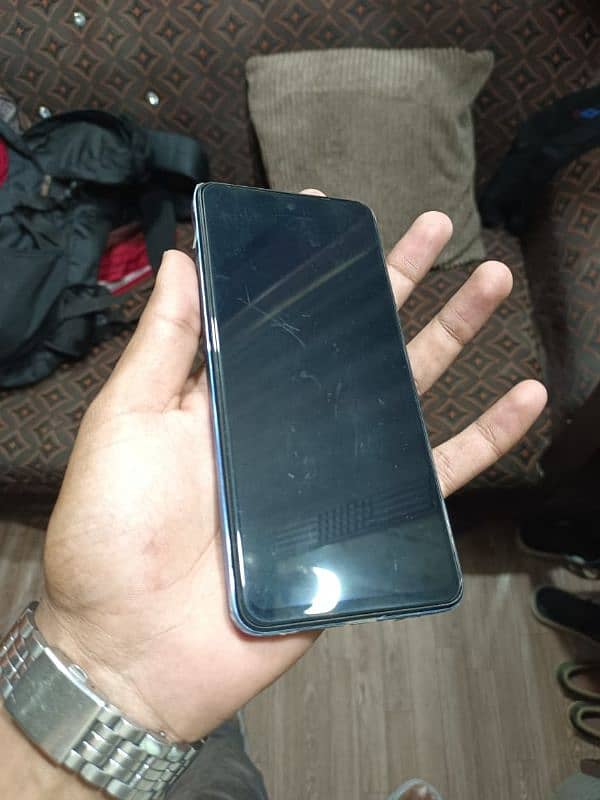 Infinix hot 40i 8+8 128. All ok 15