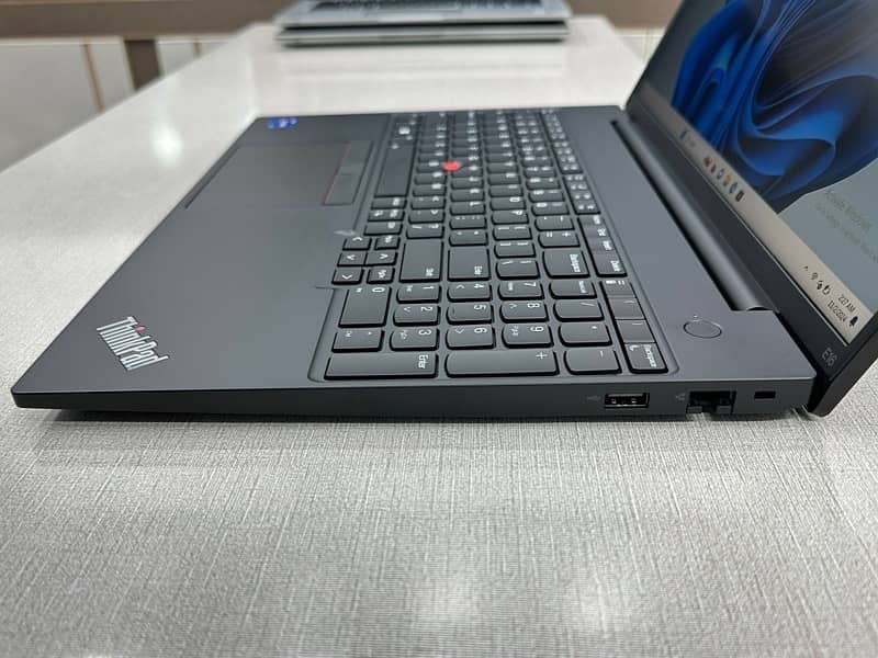 Lenovo E16 intel core i7 13th Gen Ram 8gb Ssd 512gb Open Box Condition 2