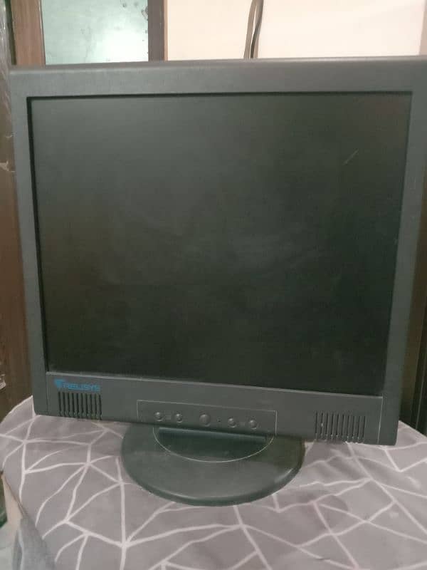 Relisys computer led Germany made 17 inch urgent sale 0