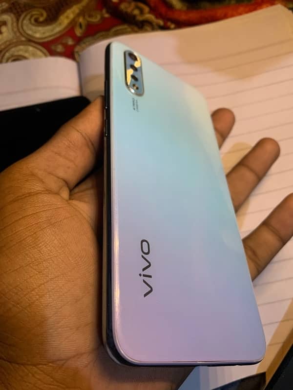 Vivo s1 ram4.128 price25k 2