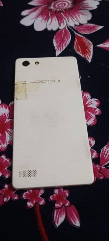 oppo a33  4/32 1