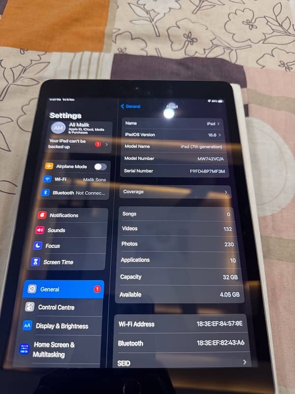 Ipad 7th Generation 32gb 10.2’ For urgent sale with box 6