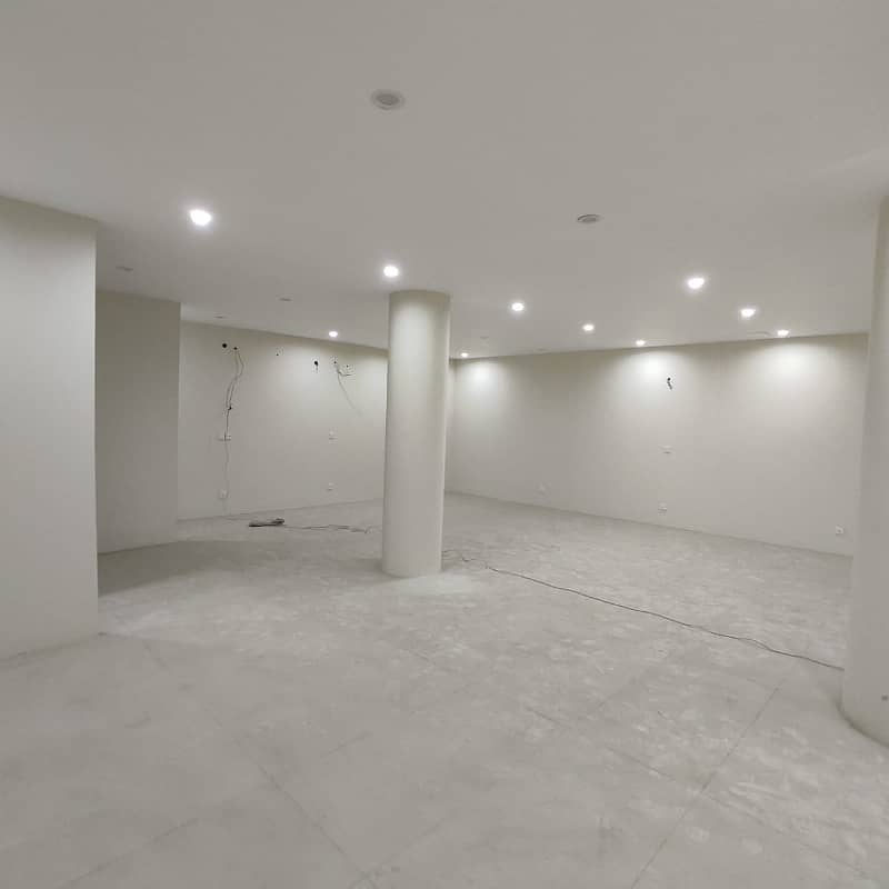 Commercial Floor For Rent at Cavalry Ground 3