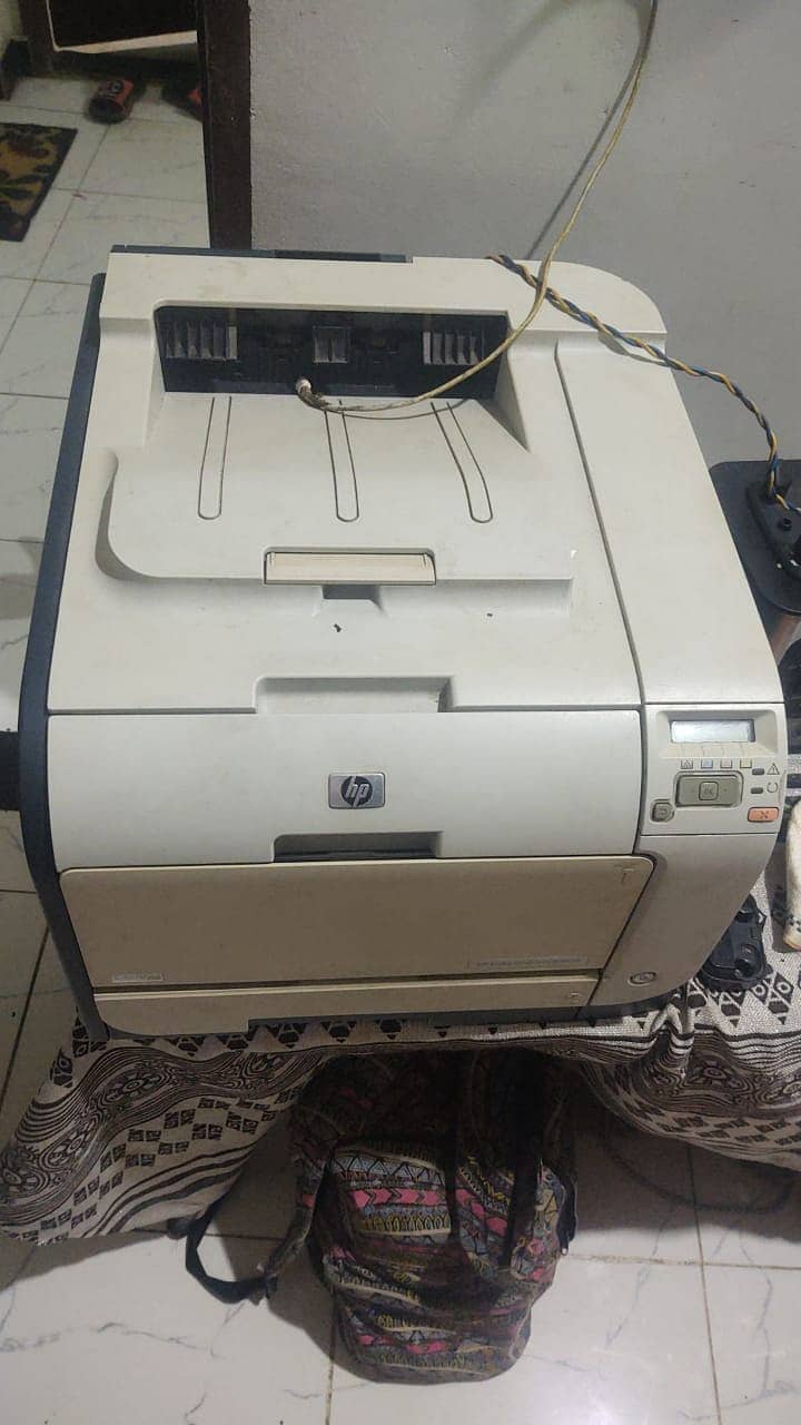 HP Colour Laserjet CP2025 Printer 0