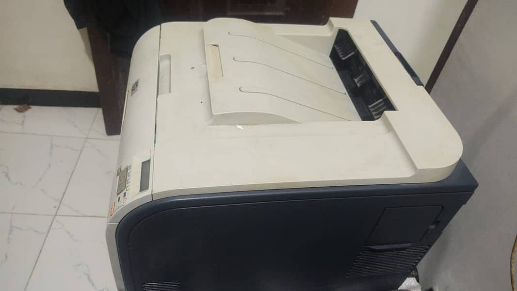 HP Colour Laserjet CP2025 Printer 1