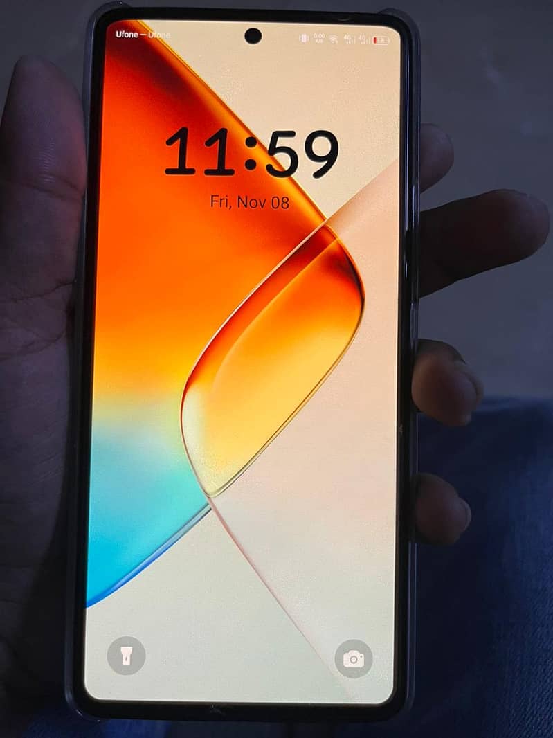 Selling my infinix note 30 pro 3