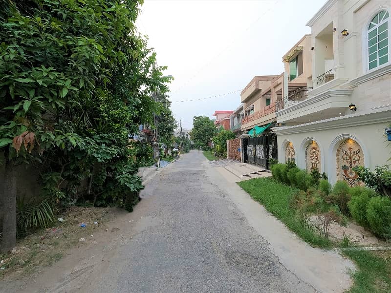 In Punjab Coop Housing - Block A 10 Marla House For Sale 6