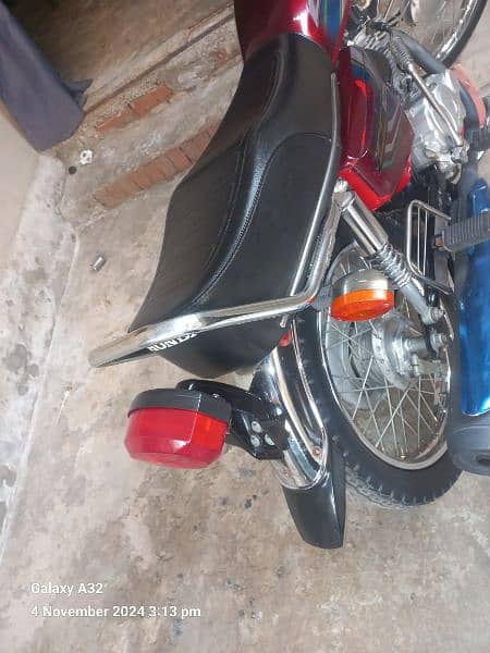 Honda 125 urgent Sale 2022 model lush condition 3