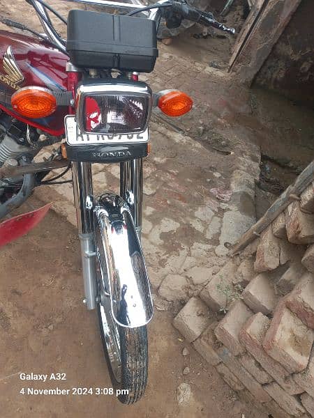 Honda 125 urgent Sale 2022 model lush condition 7