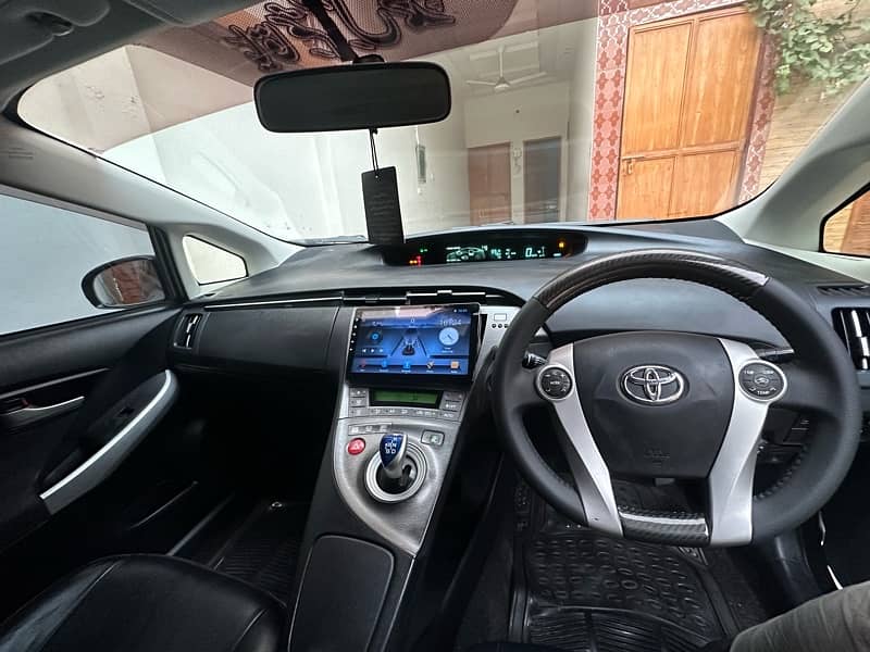 Toyota Prius 2012 7