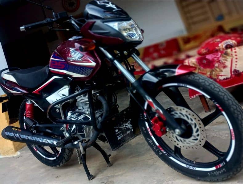 Honda CB125 F showroom condition 10/10 11