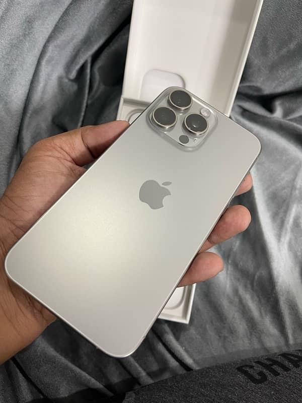 iPhone 15 Pro Max 256GB 100% Health 11