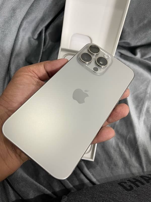 iPhone 15 Pro Max 256GB 100% Health 12