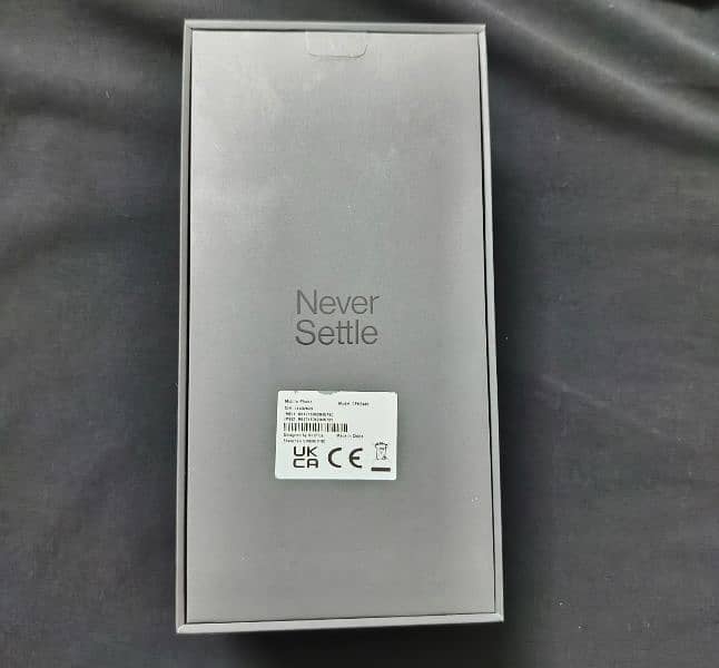 Oneplus 11 brand new 10/10 official PTA approve complete with box 2