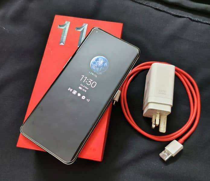 Oneplus 11 brand new 10/10 official PTA approve complete with box 9