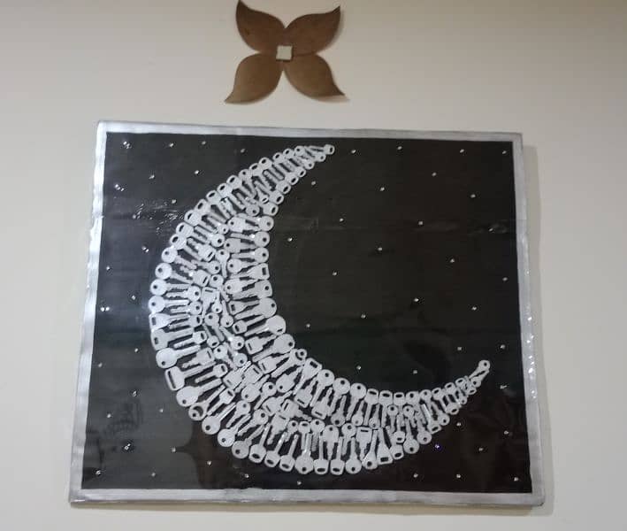 Beautiful Crescent Wall Hanging Frame. 1