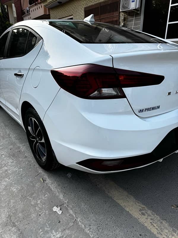 Hyundai Elantra 2022 9