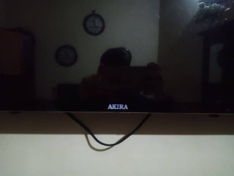 Akira tv 32 inches 1