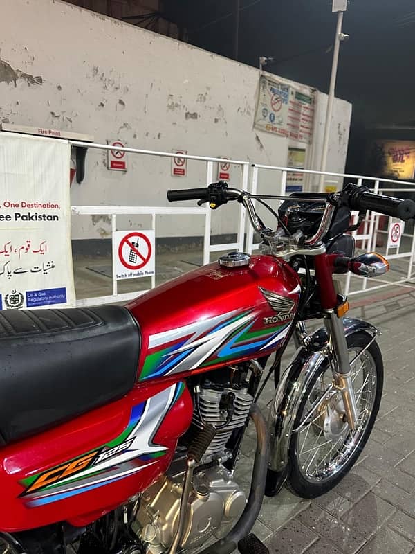 HONDA 125 mint condition 3