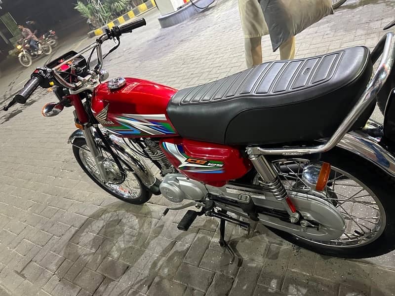 HONDA 125 mint condition 8