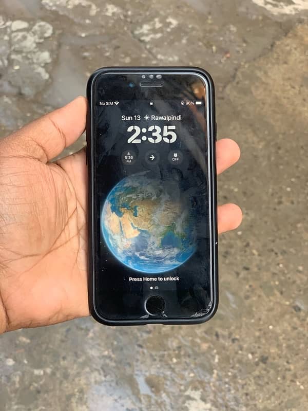 IPhone SE 2020 1