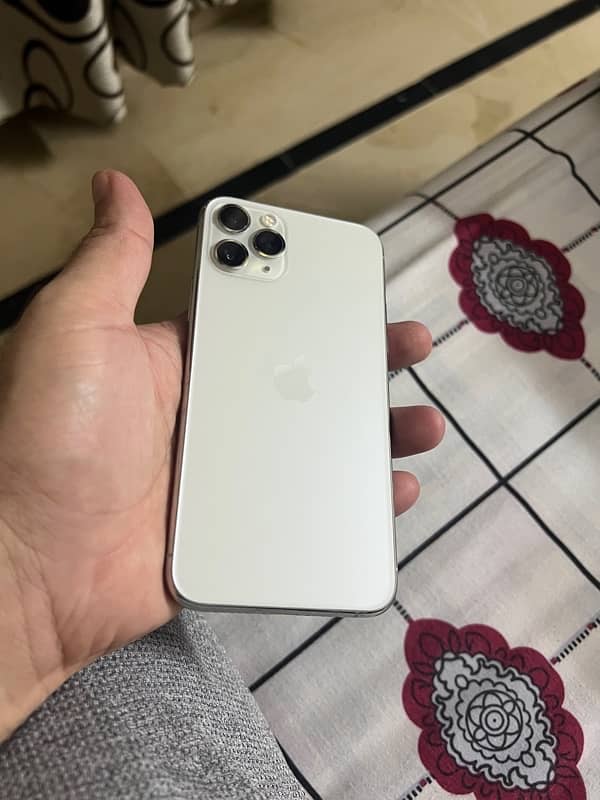 iPhone 11 Pro 5