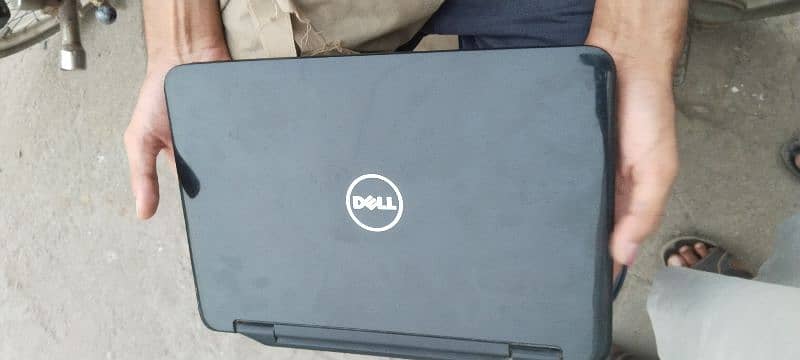 Dell laptop 10/10 condition Ha 3