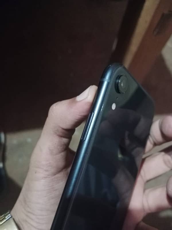 iphone XR 1