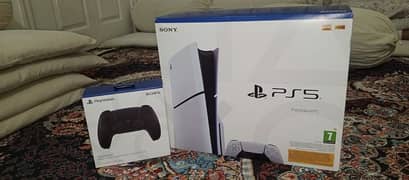 Brand new seal pack ps5 slim with extra box pack controller