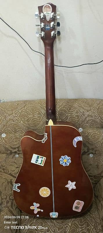 Acoutic Guitar With Bag And Accessories 3