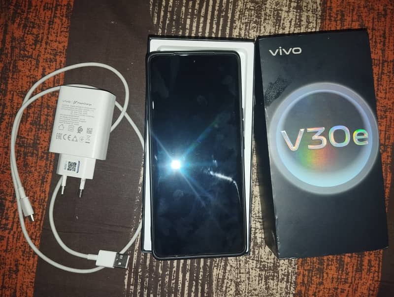 Vivo V30e 4