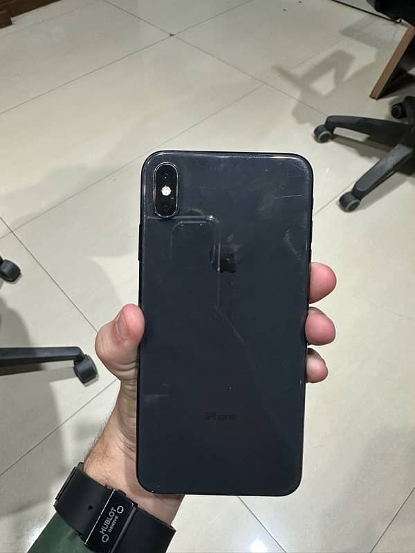 iphone xs max 256 gb black colour non pta LLA 1