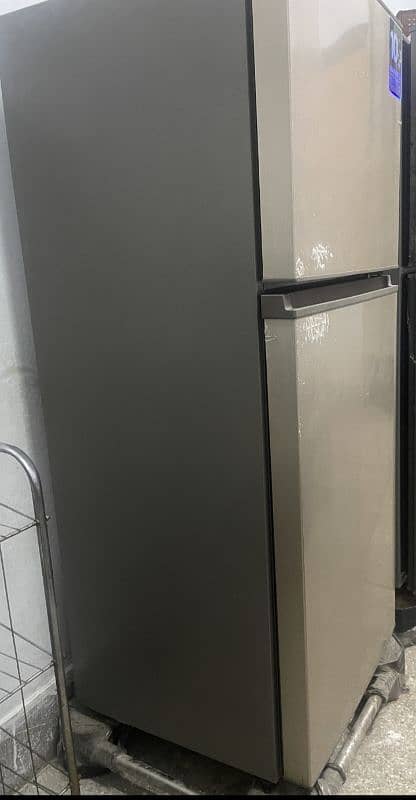 medium sized refrigerator 1