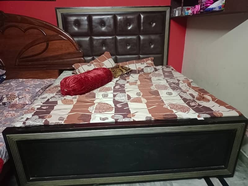 One bed along with spring mattress 0