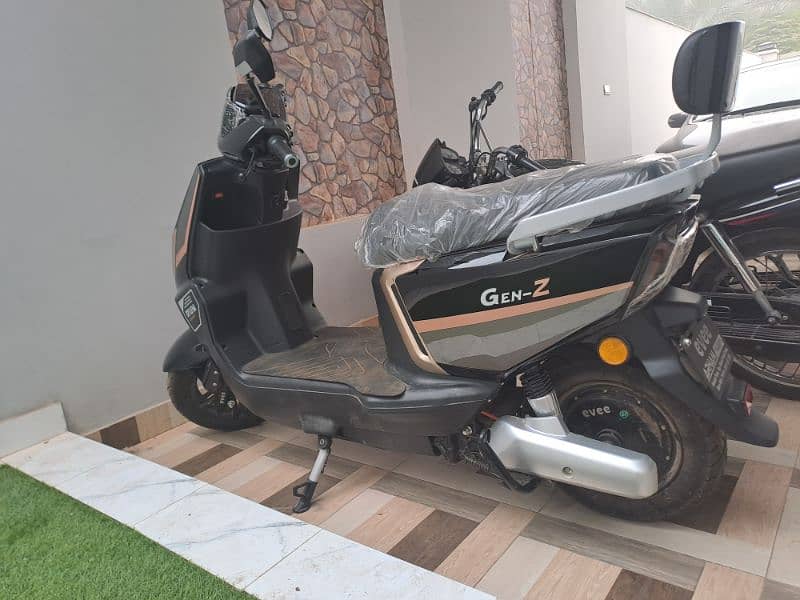 EVEE GenZ electric scooty 1