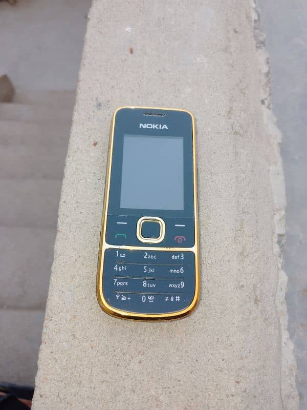 Nokia 2700 good condition no any fault  non PTA contact 03142552377 0