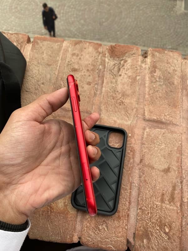 Used Red iPhone 11 (256 GB) – PTA Approved, 8/10, 71% Battery 1