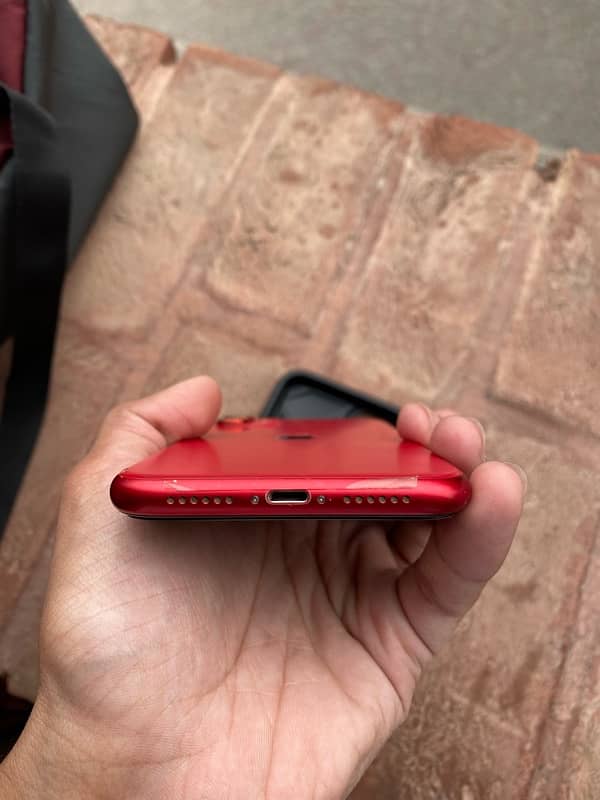 Used Red iPhone 11 (256 GB) – PTA Approved, 8/10, 71% Battery 7