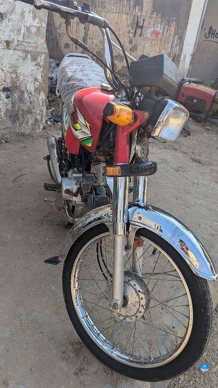 Honda CD 70 2023 4