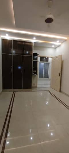 10 MARLA 3 BEDROOM UPER PORTION AVAILABLE FOR RENT 0