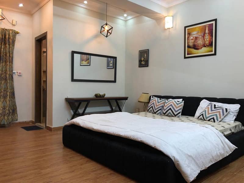 Par day short time furnished apartment available 4