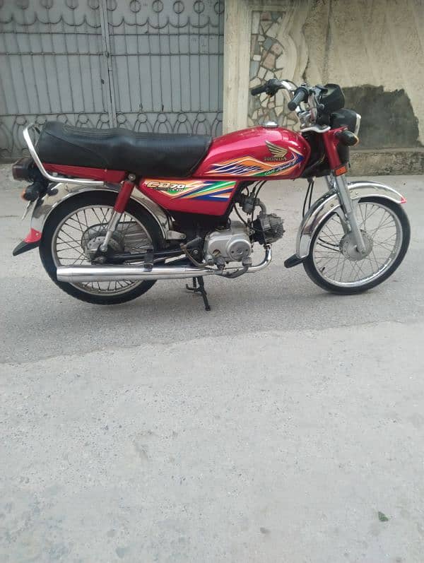 Honda CD 70 2020 4