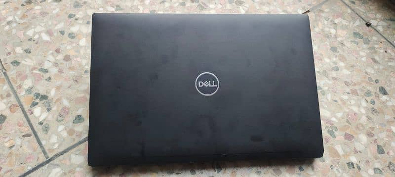 Dell i7 8th gen 7490 2