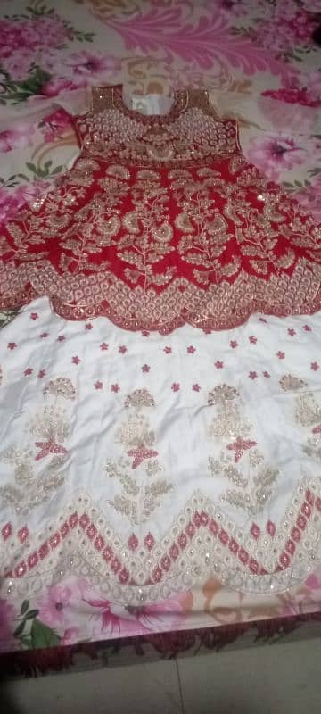 red and white lehnga 0