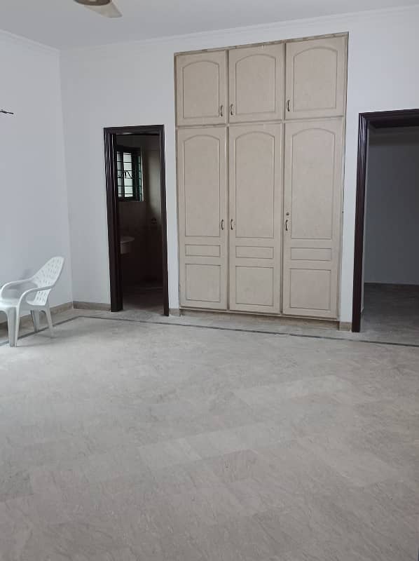 12 Marla Upper Portion For Rent At The Prime Location In Saddar Officer Colony 0