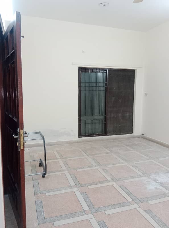 6 Marla Separate Upper Portion For Rent At The Prime Location In Saddar Officer Colony 0