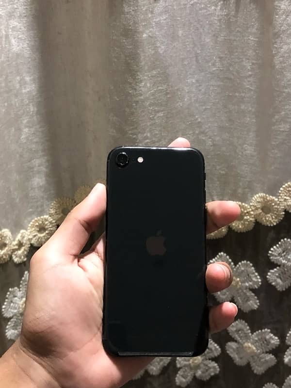 IPhone se 2020/ 2nd generation 4