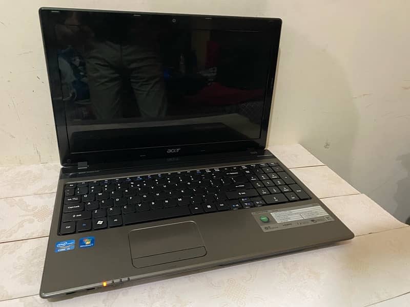 acer 10 by 10 condition laptop i5 8gb 320gb 0