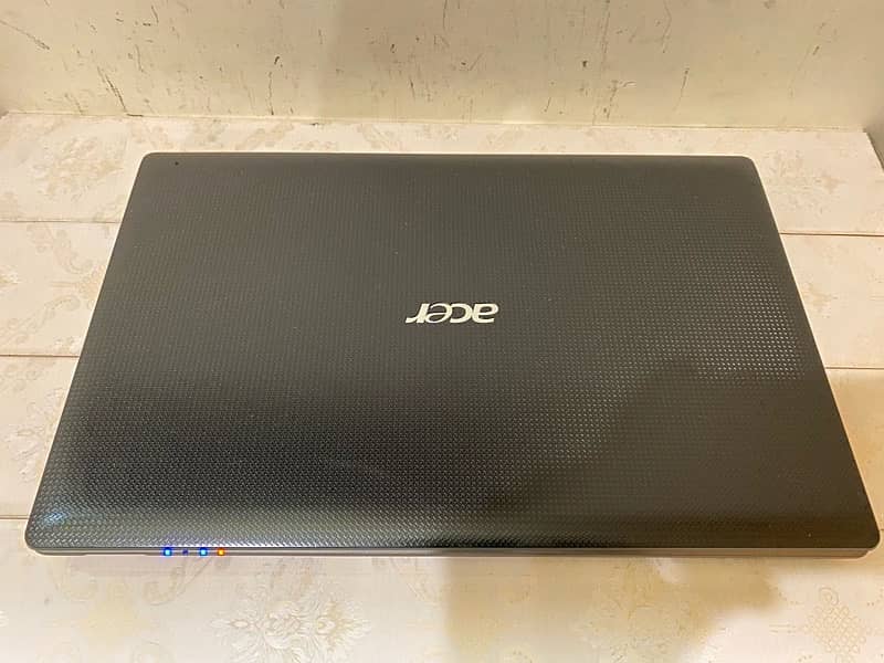 acer 10 by 10 condition laptop i5 8gb 320gb 2